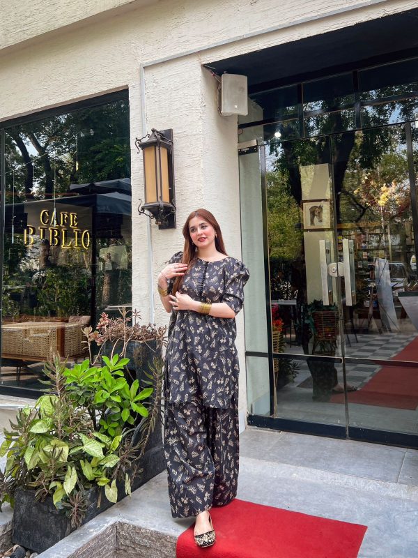 Lawn-Black Farshi Shalwar Kameez - Image 4
