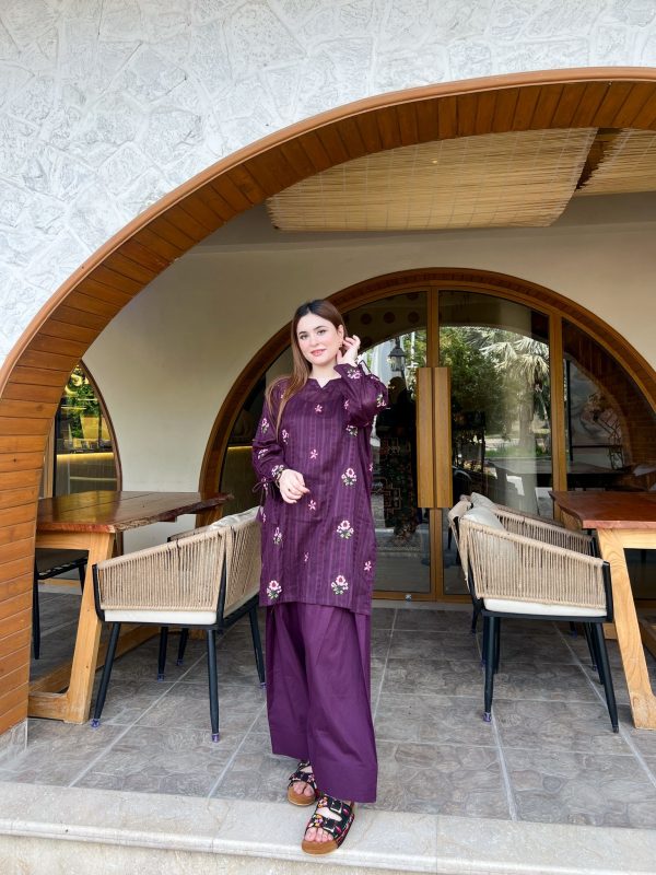 Purple Embroidered Doria Lawn Farshi - Image 3