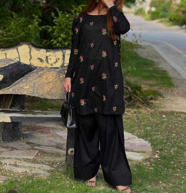 Lawn-Black Iris Embroidered Floral Farshi