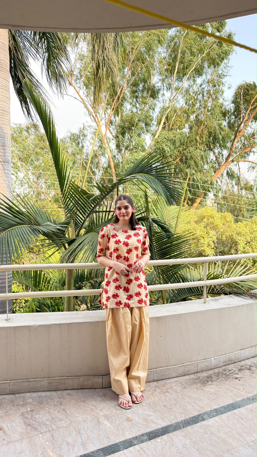 Lawn-Red Floral Corset (SHIRT) - Image 7