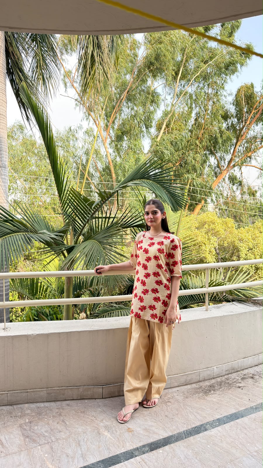 Lawn-Red Floral Corset (SHIRT) - Image 3