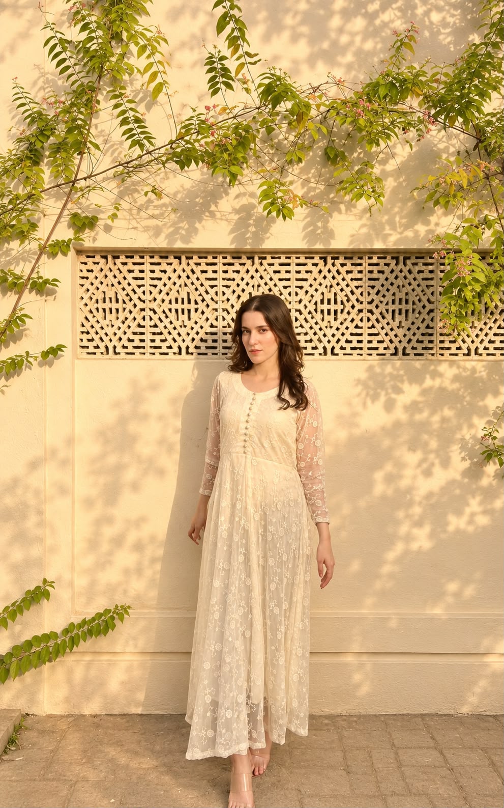 OffWhite-Embroidered Net Floral Dress. - Image 3